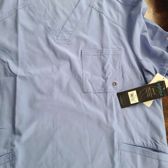 NWT  cherokee infinity scrubs top xl ceil blue - Picture 2 of 2